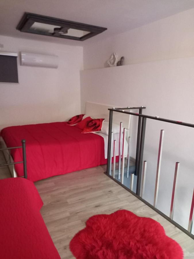 Suite Holiday House Bonaccorso Катанія Екстер'єр фото