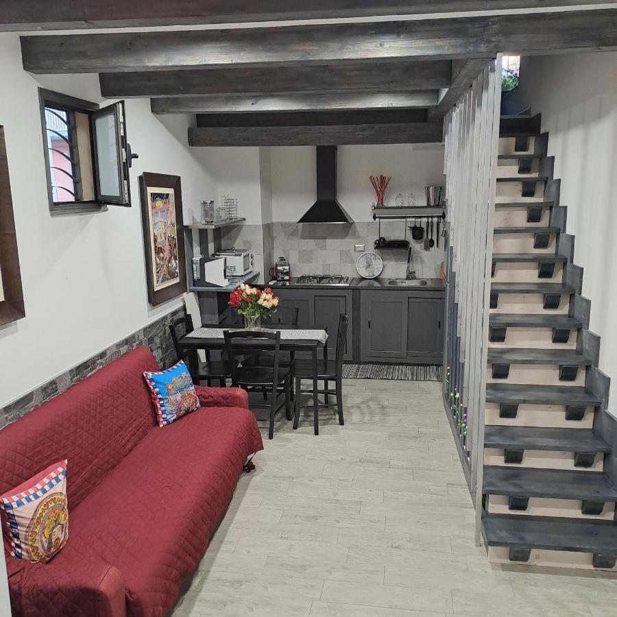 Suite Holiday House Bonaccorso Катанія Екстер'єр фото